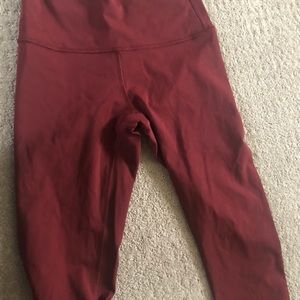 Lululemon wonder under full on luon crops euc